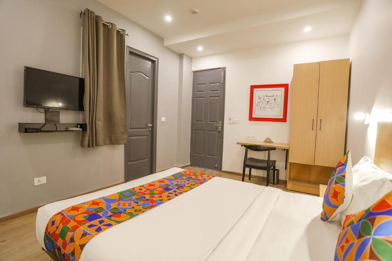 Fabhotel Golden World Ghaziabad Esterno foto