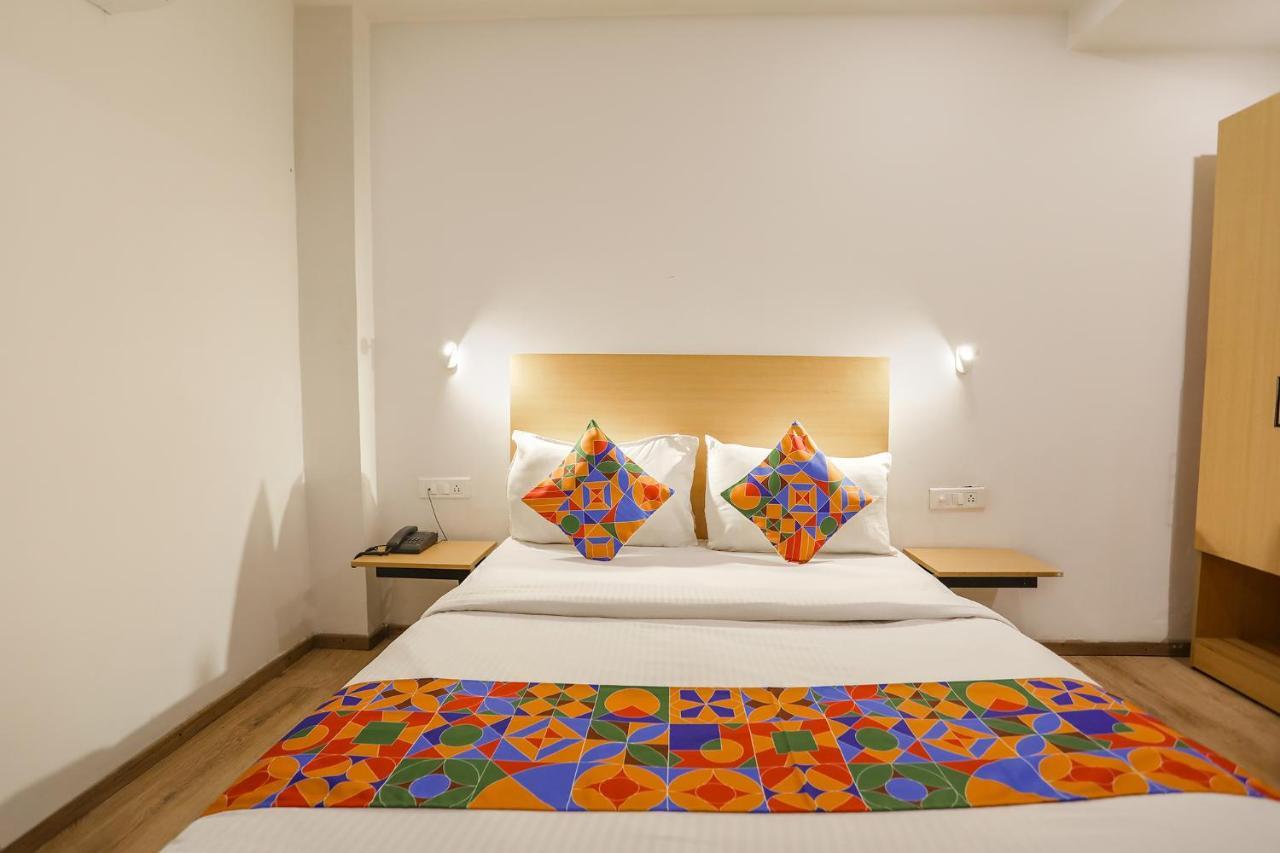 Fabhotel Golden World Ghaziabad Esterno foto