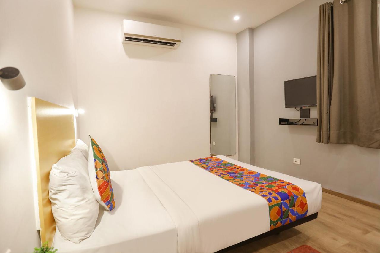 Fabhotel Golden World Ghaziabad Esterno foto