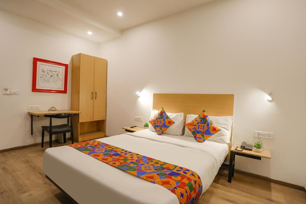 Fabhotel Golden World Ghaziabad Esterno foto