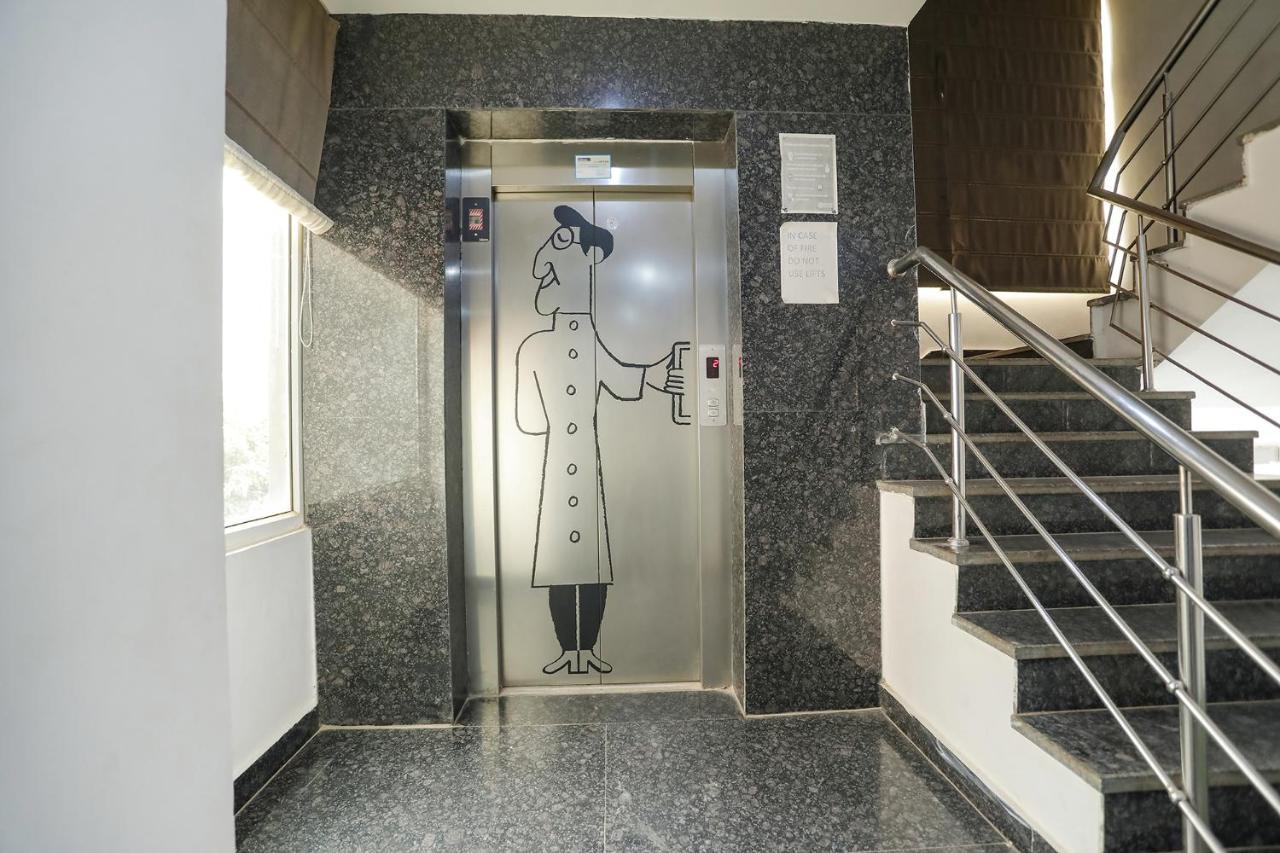 Fabhotel Golden World Ghaziabad Esterno foto