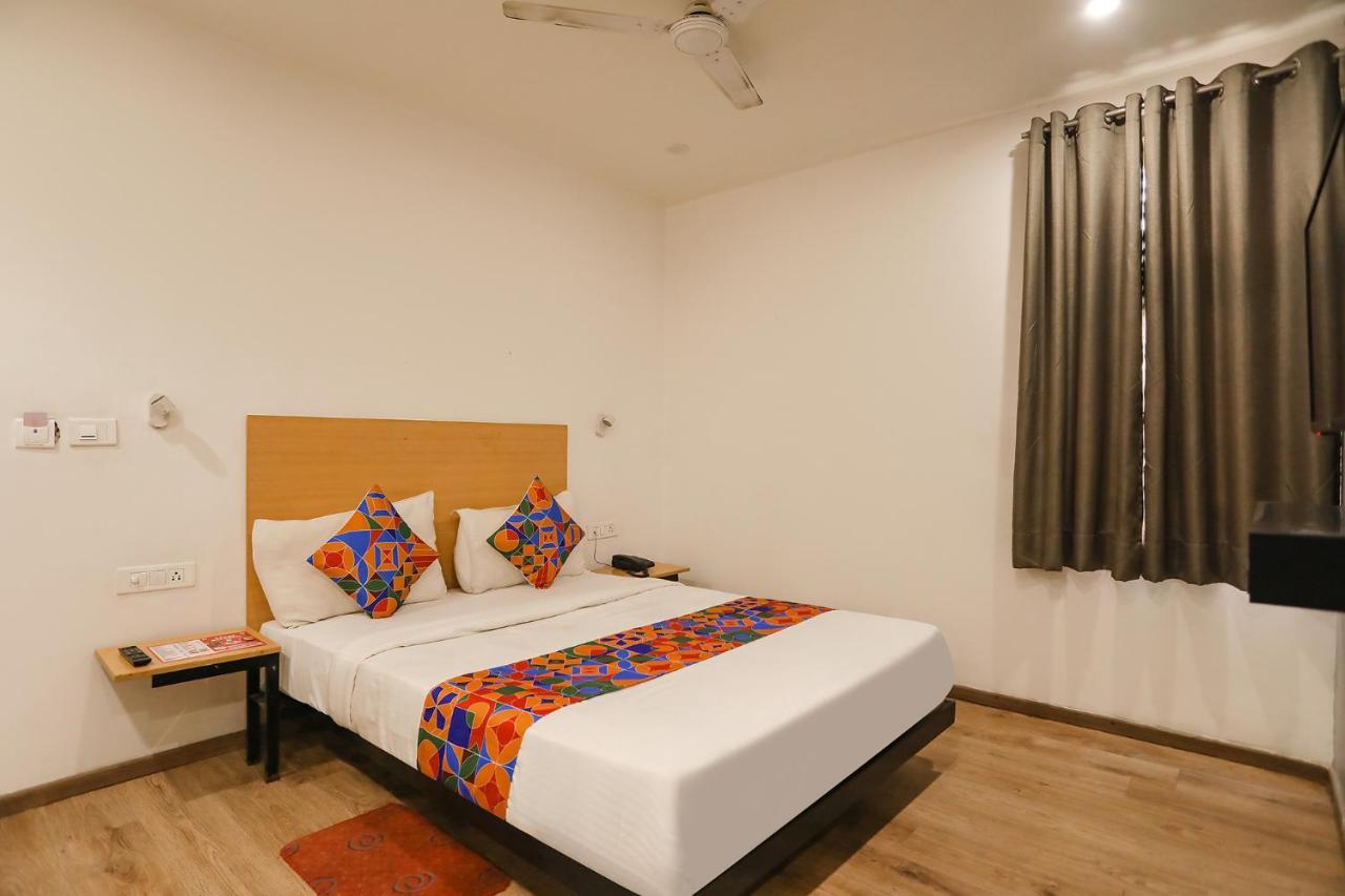 Fabhotel Golden World Ghaziabad Esterno foto