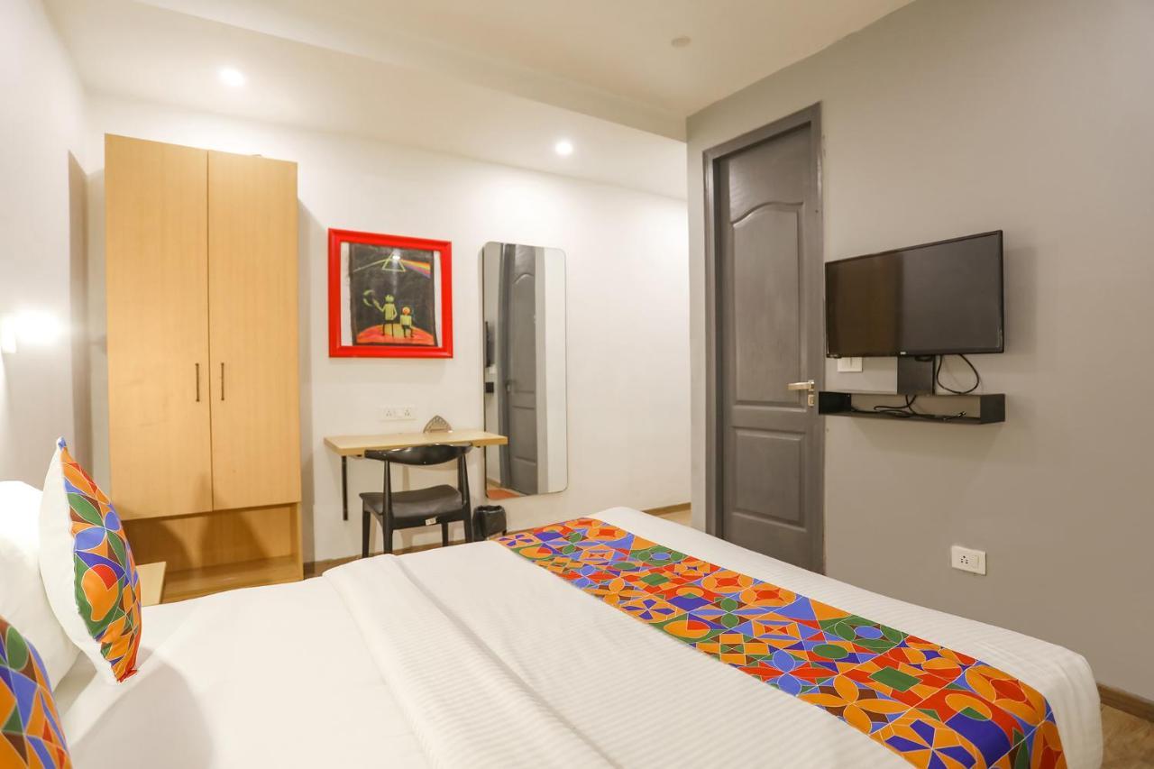 Fabhotel Golden World Ghaziabad Esterno foto